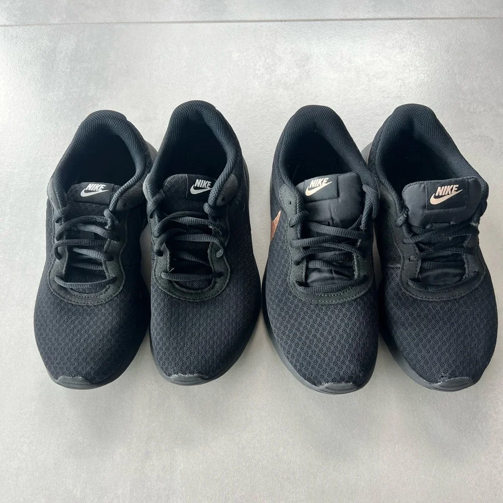 Bundle of 2 NIKE Tanjun Black Gold sneakers athletic size 7 running gym trainers - Picture 2 of 11